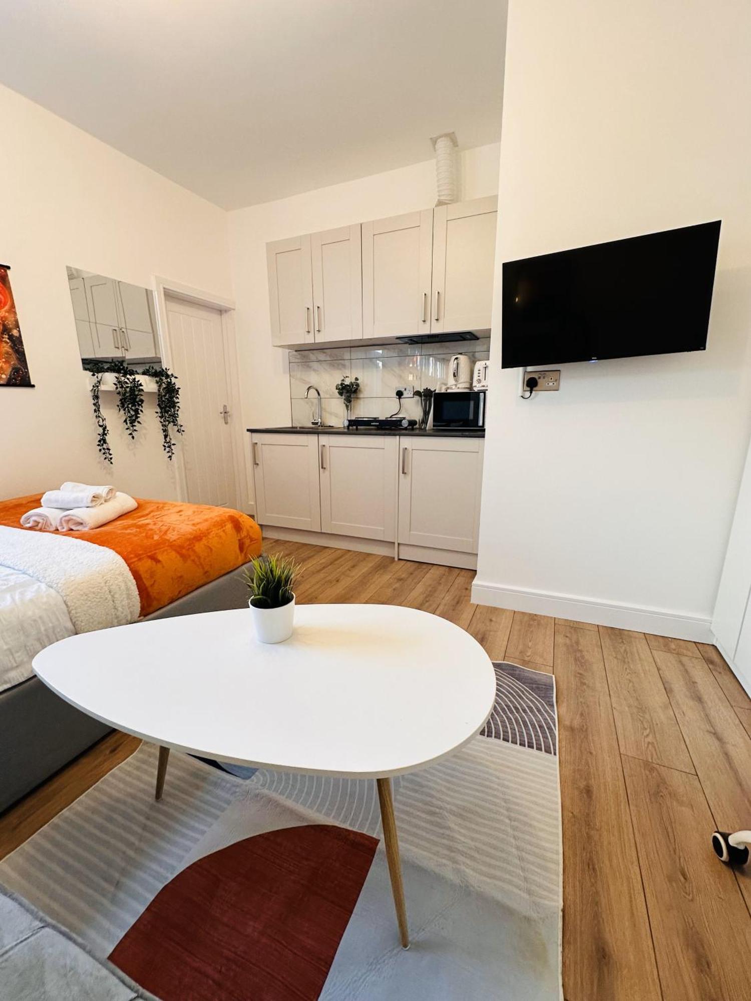 R4 Luxury Studio En-Suite Room In Harborne Lane By Queen Elizabeth Hospital Birmingham Ngoại thất bức ảnh