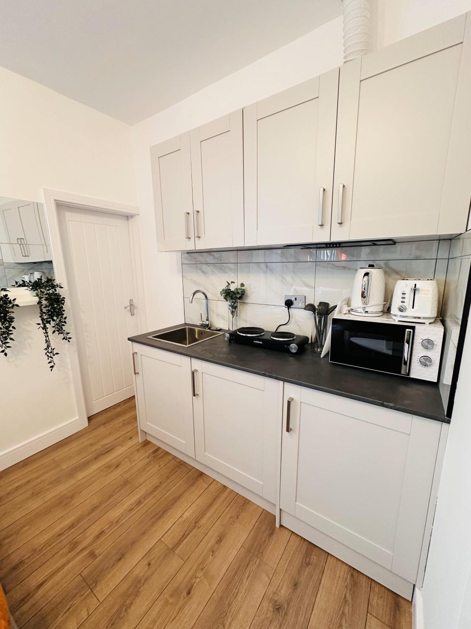 R4 Luxury Studio En-Suite Room In Harborne Lane By Queen Elizabeth Hospital Birmingham Ngoại thất bức ảnh